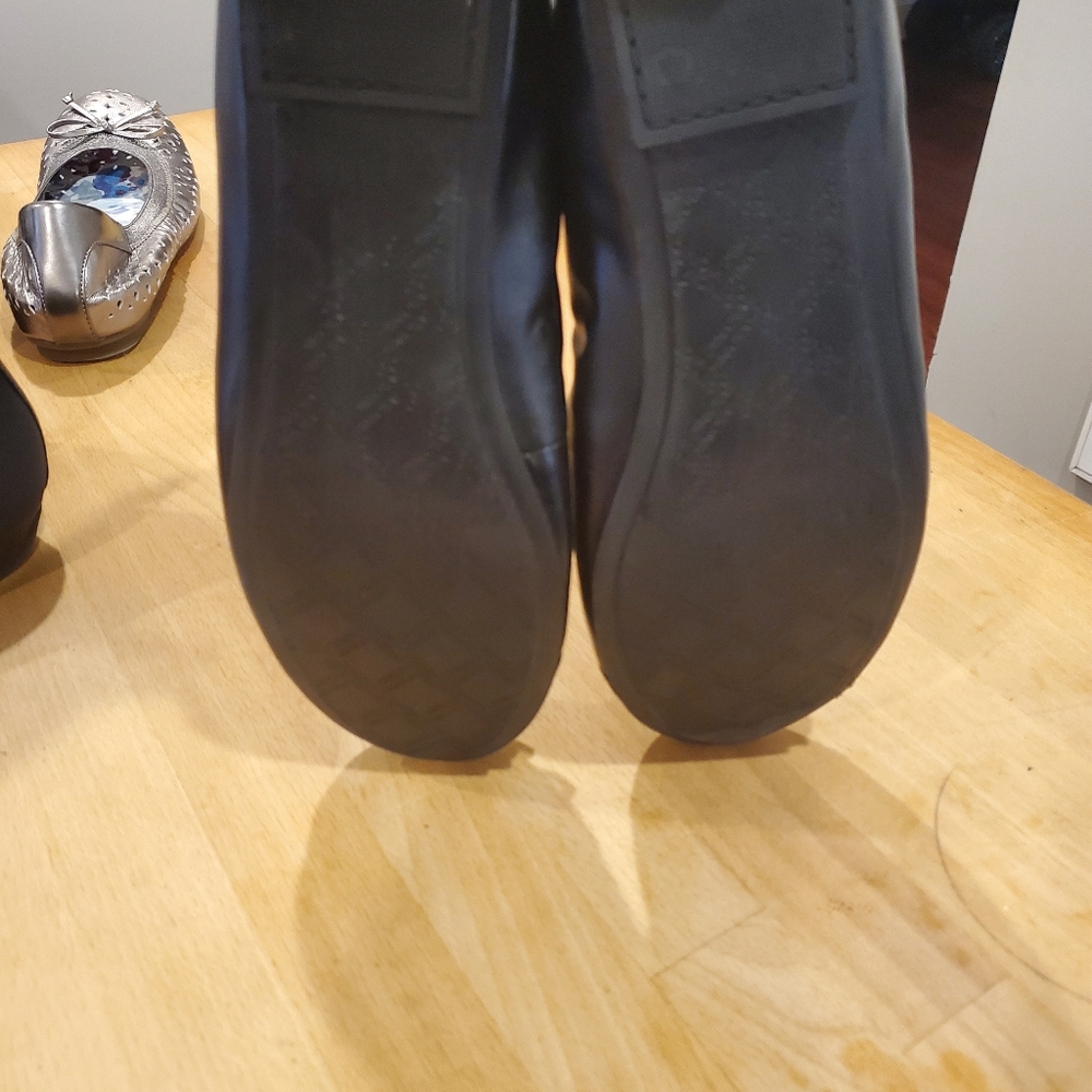 VIONIC SHOES - Picture 6 of 6